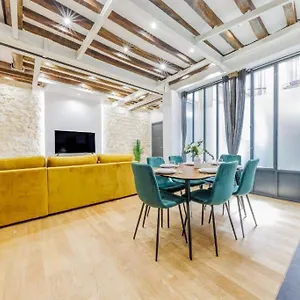 https://bridgestreet-marais-rue-mondetour.fr-paris.fr